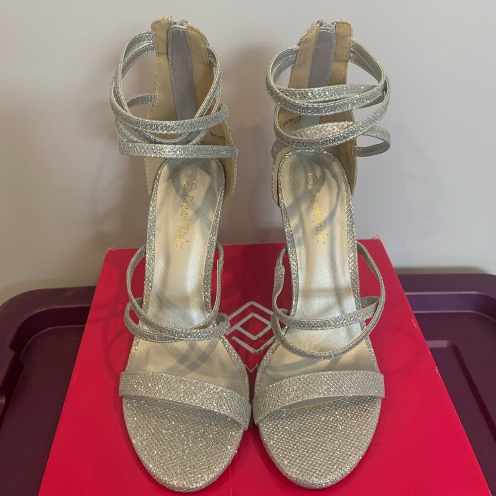 New in box Sparkle Silver High Strappy Heel 7-1/2